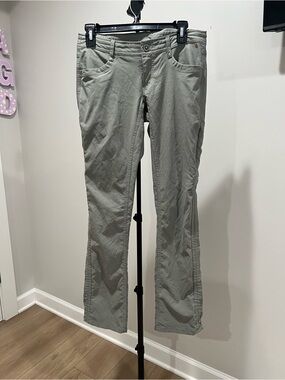 KUHL Women’s hiking Trekr Pants Size 4 30” Stone Straight Leg
